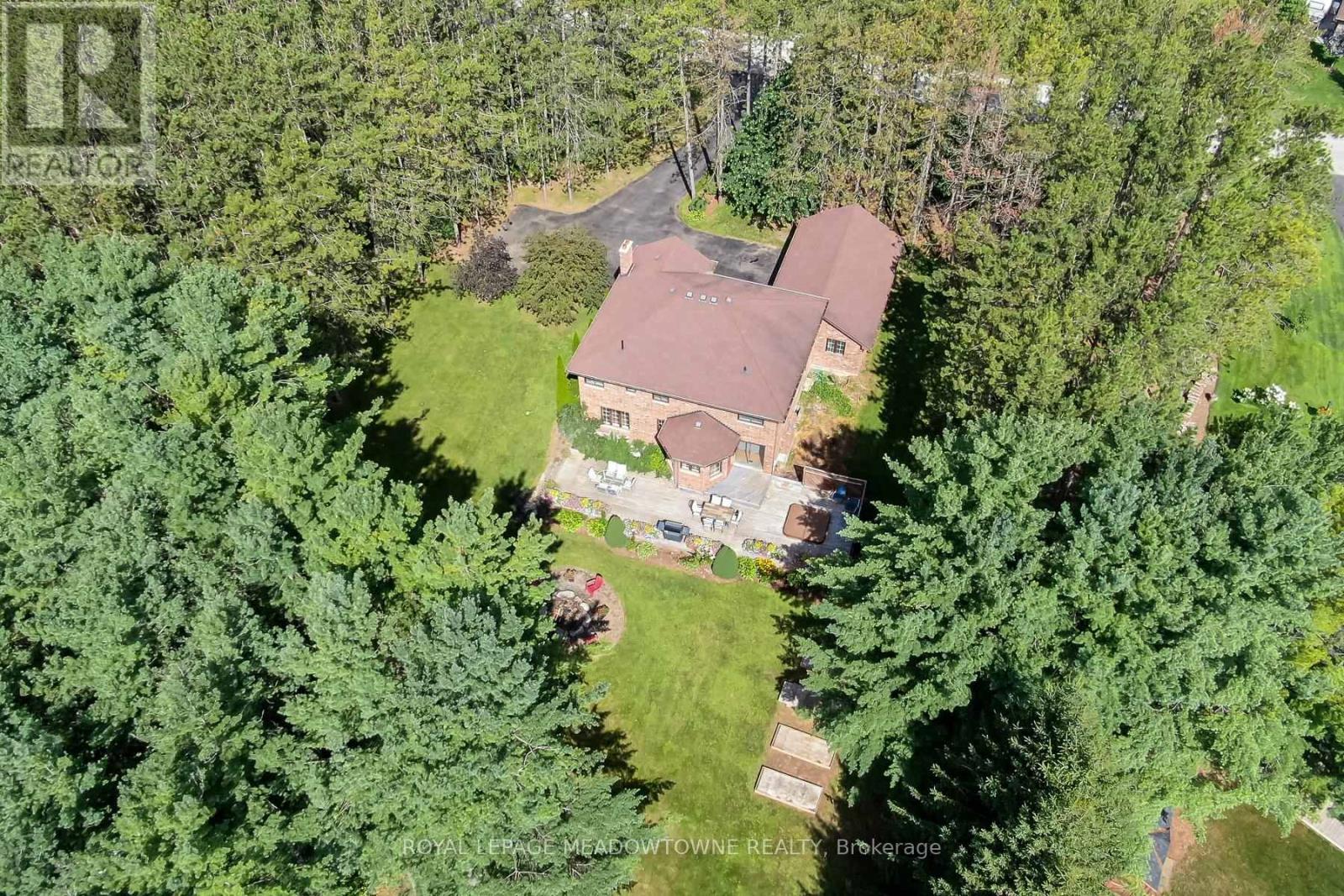 4 PINE RIDGE ROAD - 25