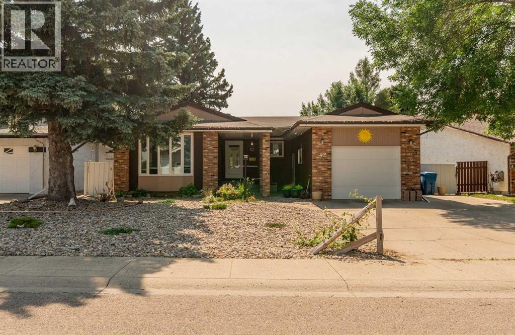 Property for sale at 42 Honeysuckle Road N
