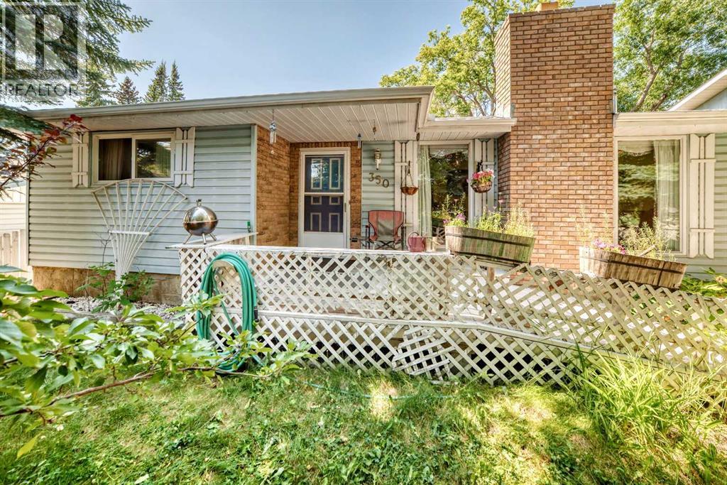 Property for sale at 350 Silver Ridge Crescent NW