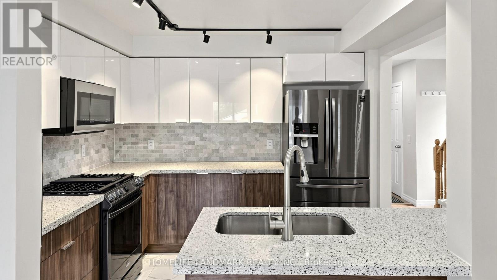 78 BONELLO CRESCENT - 9