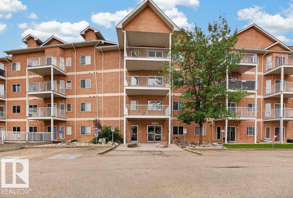 #205 4304 139 AV NW, Clareview Town Centre, Edmonton photo 1