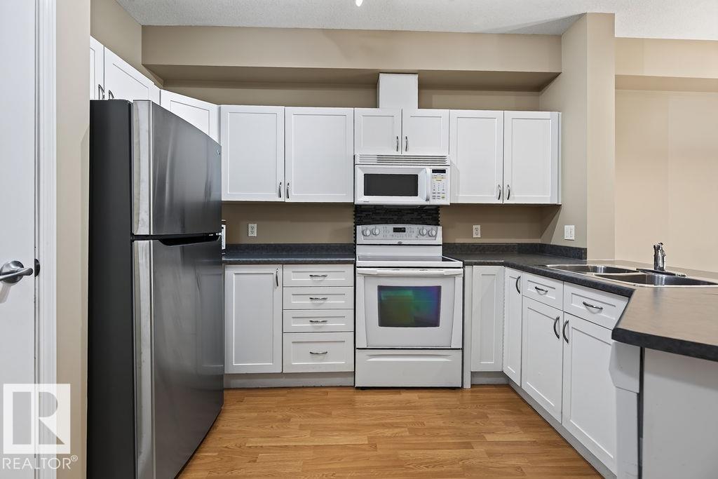 #205 4304 139 AV NW, Clareview Town Centre, Edmonton photo 4
