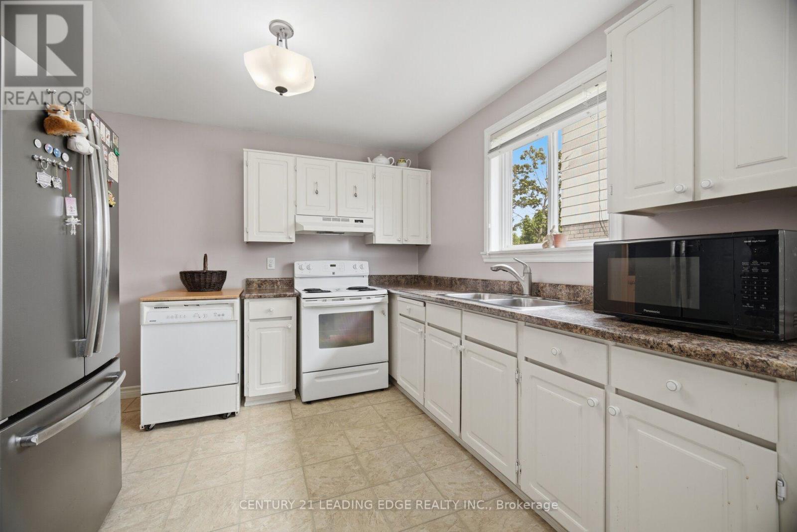 3245 LANSDOWN DRIVE - 14