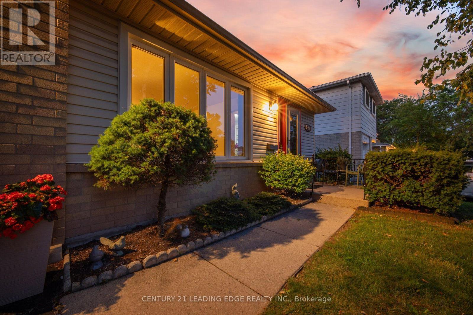 3245 LANSDOWN DRIVE - 3