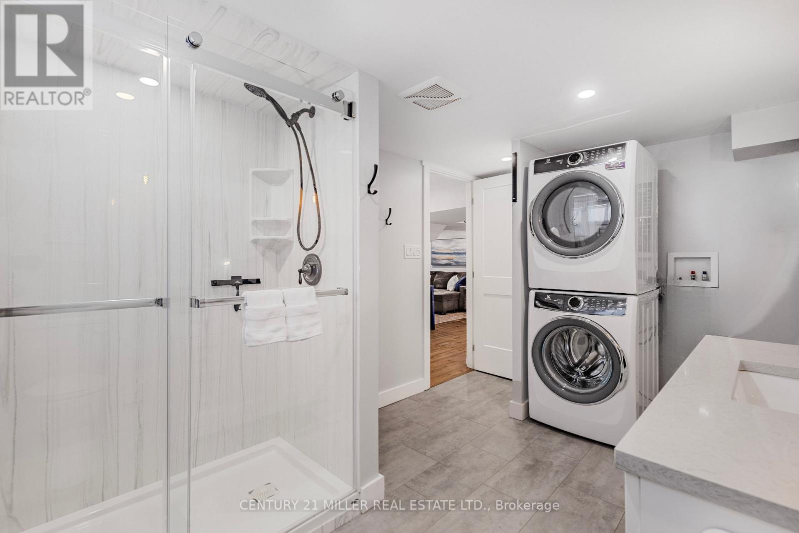 248 KINGSLEIGH COURT - 24