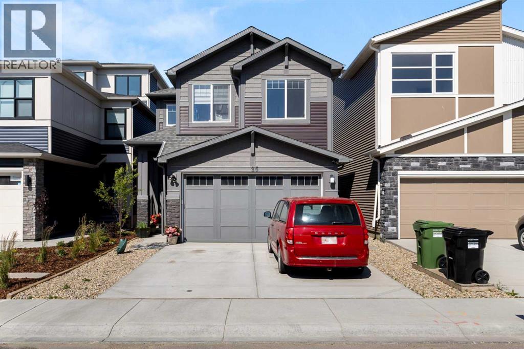 35 Lucas Passage NW, Livingston, Calgary photo 1