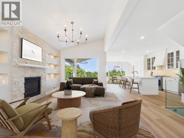 4835 LESLEY CRES - Image 4
