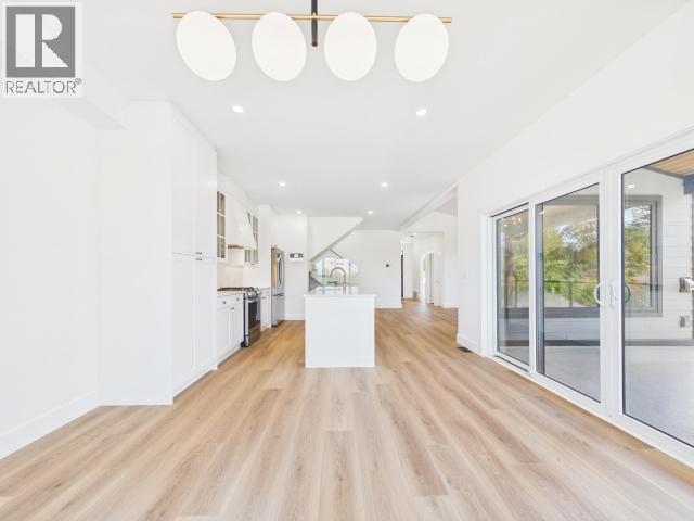 4835 LESLEY CRES - Image 22