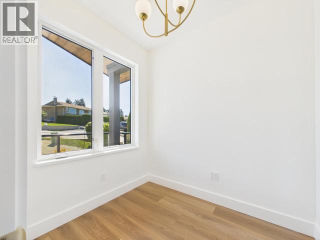 4835 LESLEY CRES - Image 16