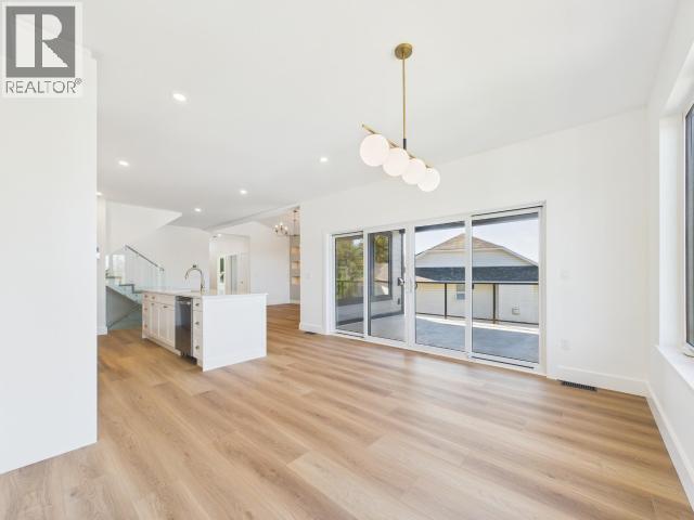 4835 LESLEY CRES - Image 21