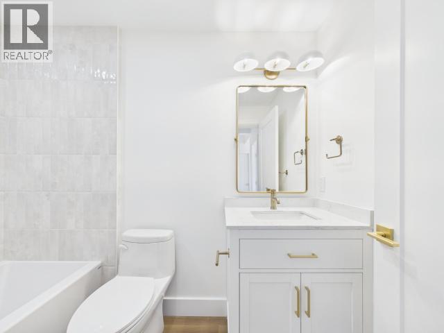 4835 LESLEY CRES - Image 40
