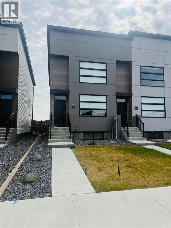 2911 47 Street S - 2