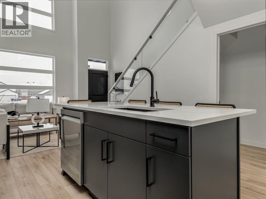 2911 47 Street S - 9