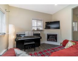 D2 19319 72 Avenue, Surrey, BC V4N5X9 Photo 7