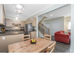 D2 19319 72 Avenue, Surrey, BC V4N5X9 Photo 11