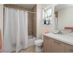 D2 19319 72 Avenue, Surrey, BC V4N5X9 Photo 18