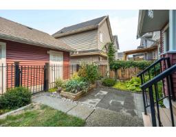 D2 19319 72 Avenue, Surrey, BC V4N5X9 Photo 29