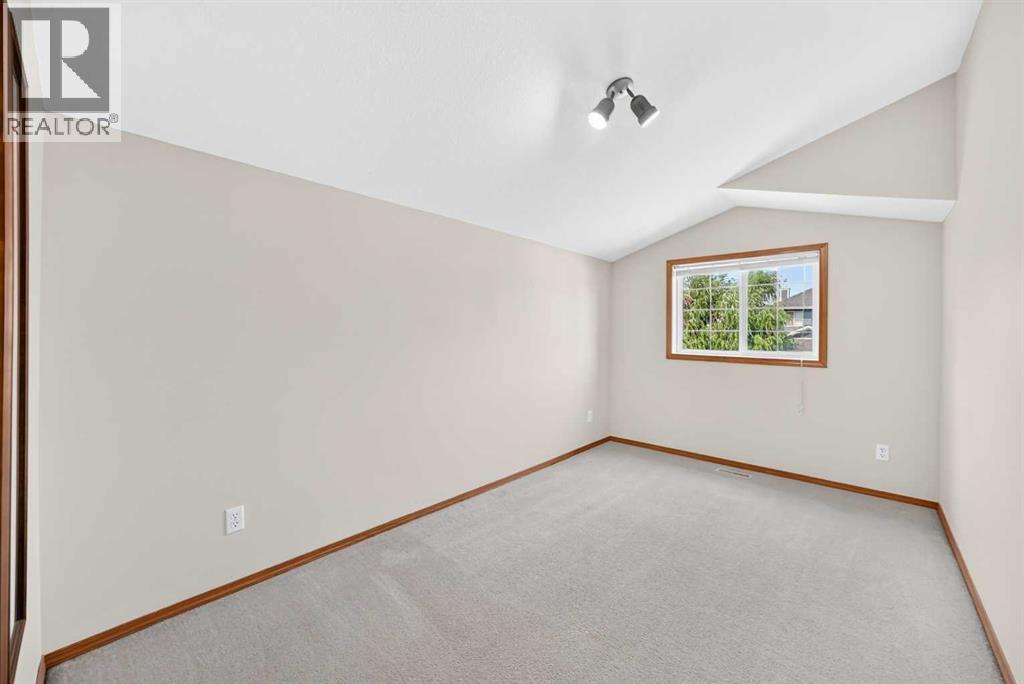 168 Somerglen Common SW - 18