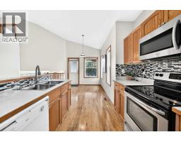 4pc Bathroom - 168 Somerglen Common Sw, Calgary, AB T2Y4E8 Photo 7