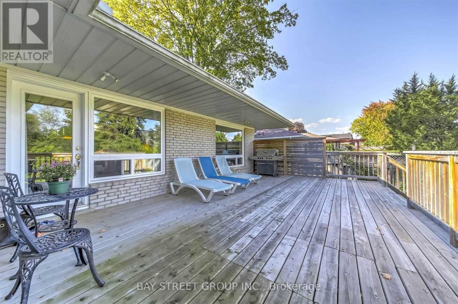 33 HEATHVIEW AVENUE - 18