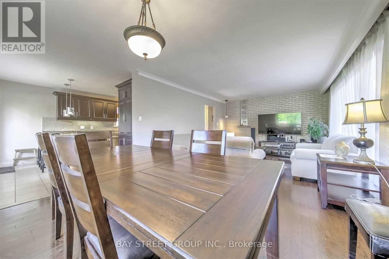 33 HEATHVIEW AVENUE - 8