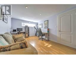 33 Heathview Avenue, Toronto, ON M2K2C2 Photo 17