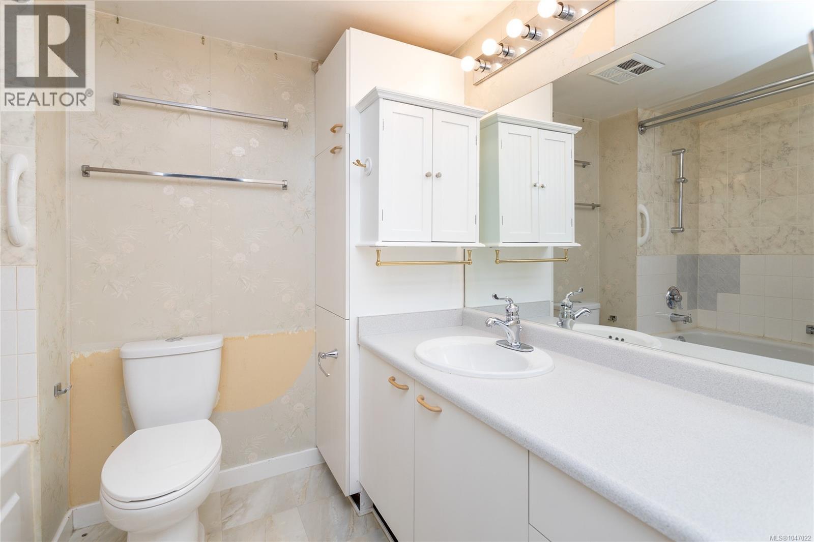 #2 639 Kildew Rd - 22