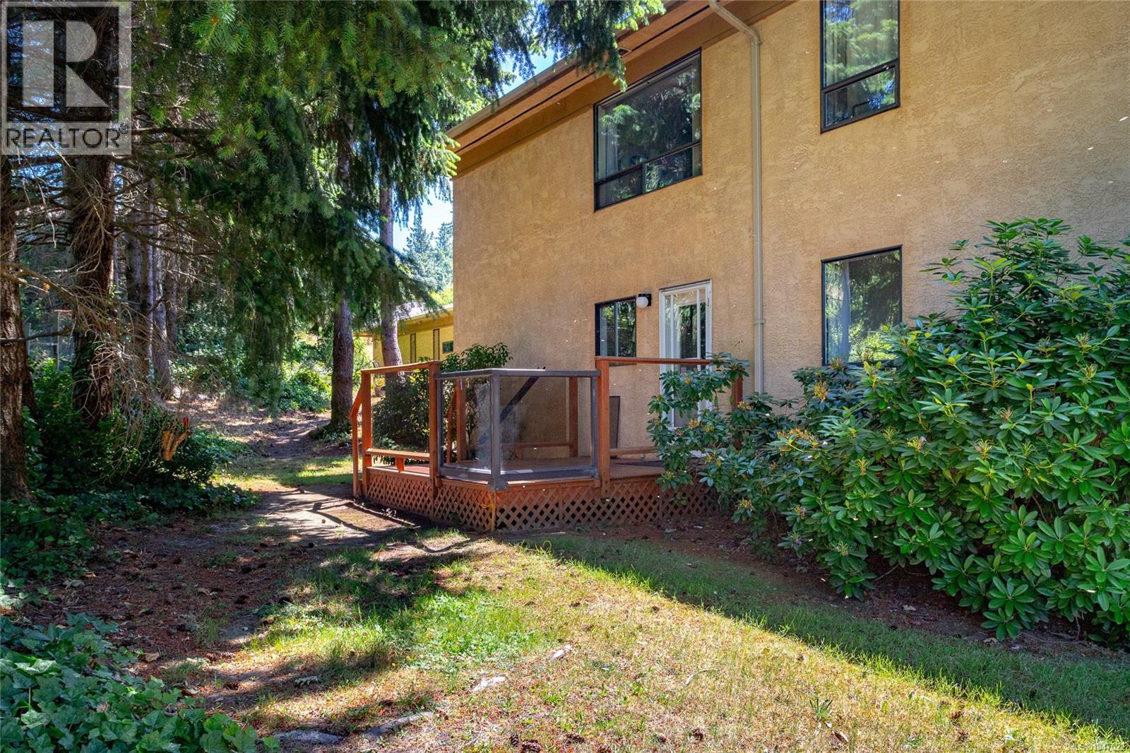#2 639 Kildew Rd - Image 32