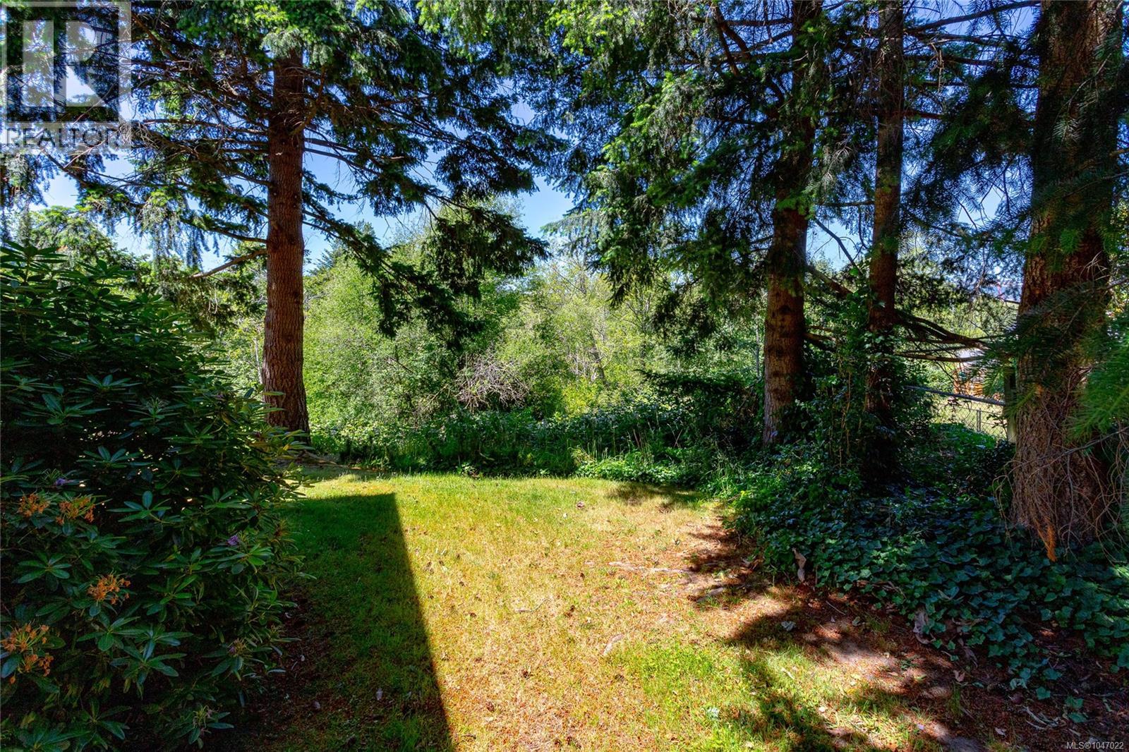 #2 639 Kildew Rd - Image 33