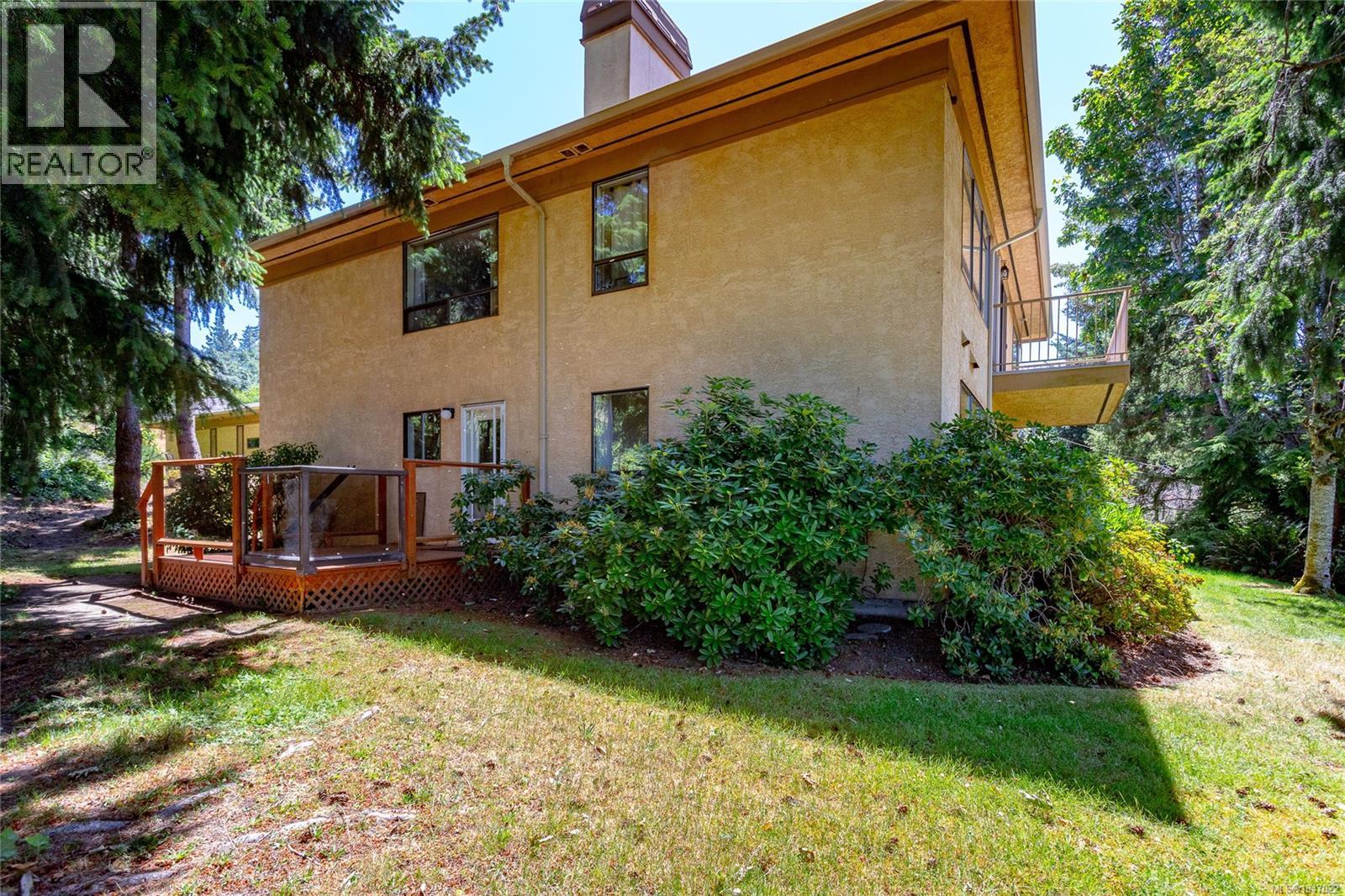 #2 639 Kildew Rd - 34