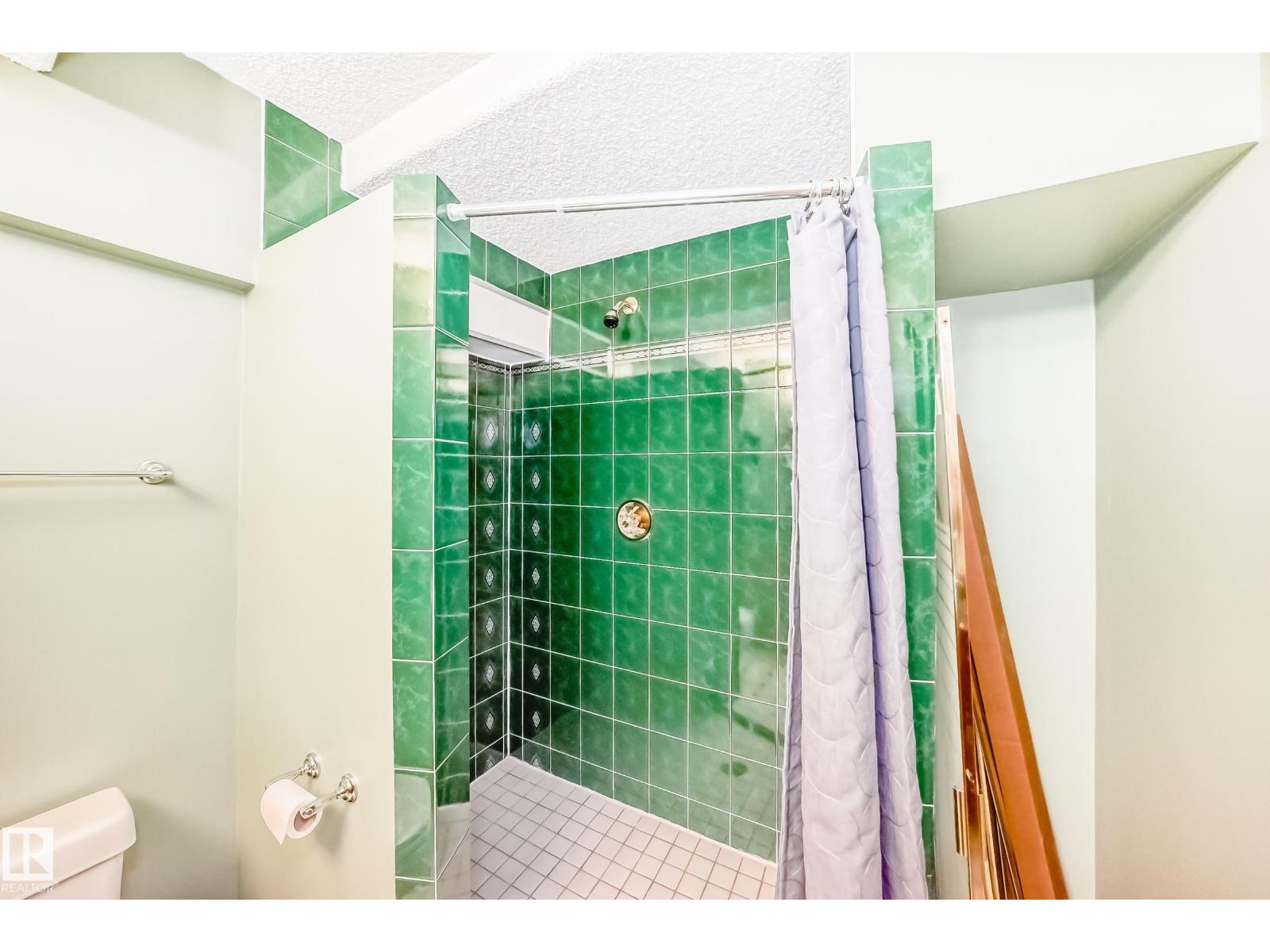 17416 53 AV NW - Image 64