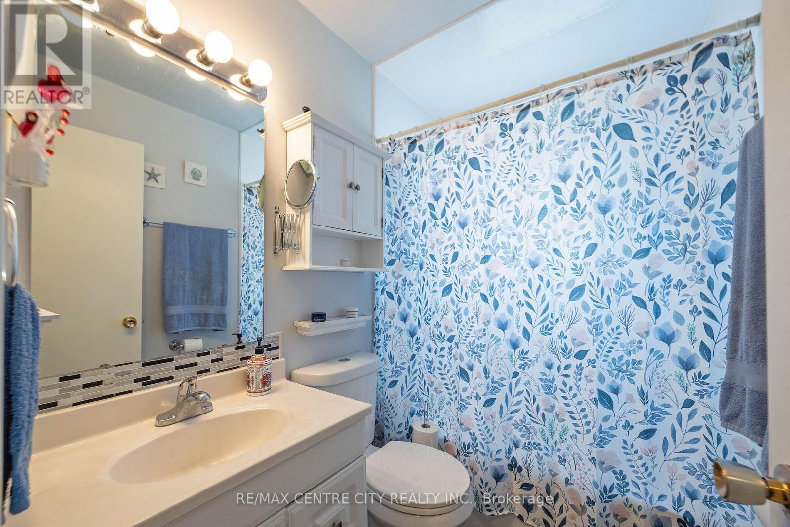 117 1/2 FLORA STREET - Image 15