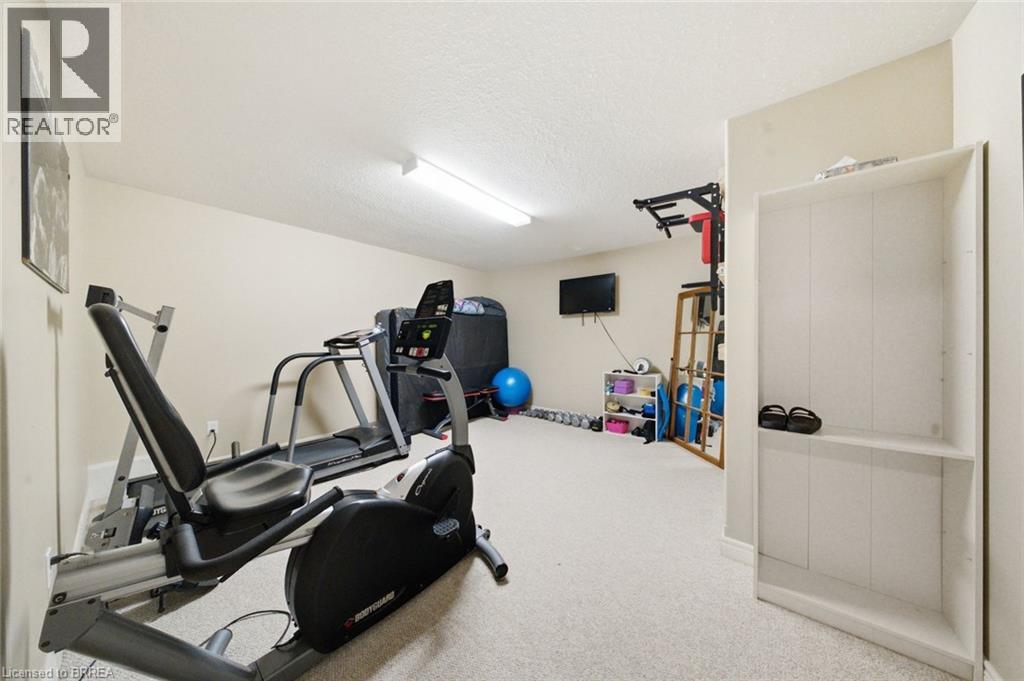 61 SUNNYSIDE Drive - Image 35