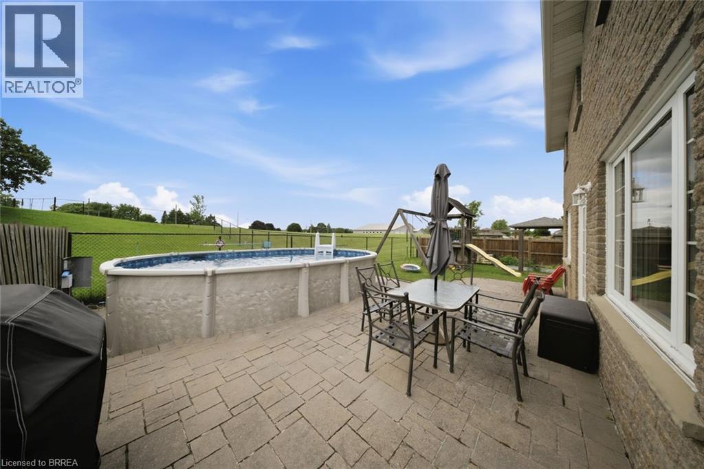 61 SUNNYSIDE Drive - Image 40