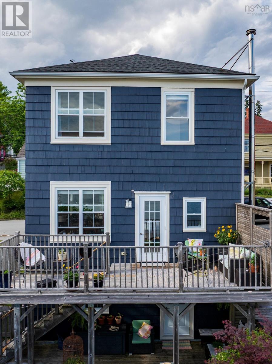 Property 31 of 44 of 268 Montague Street