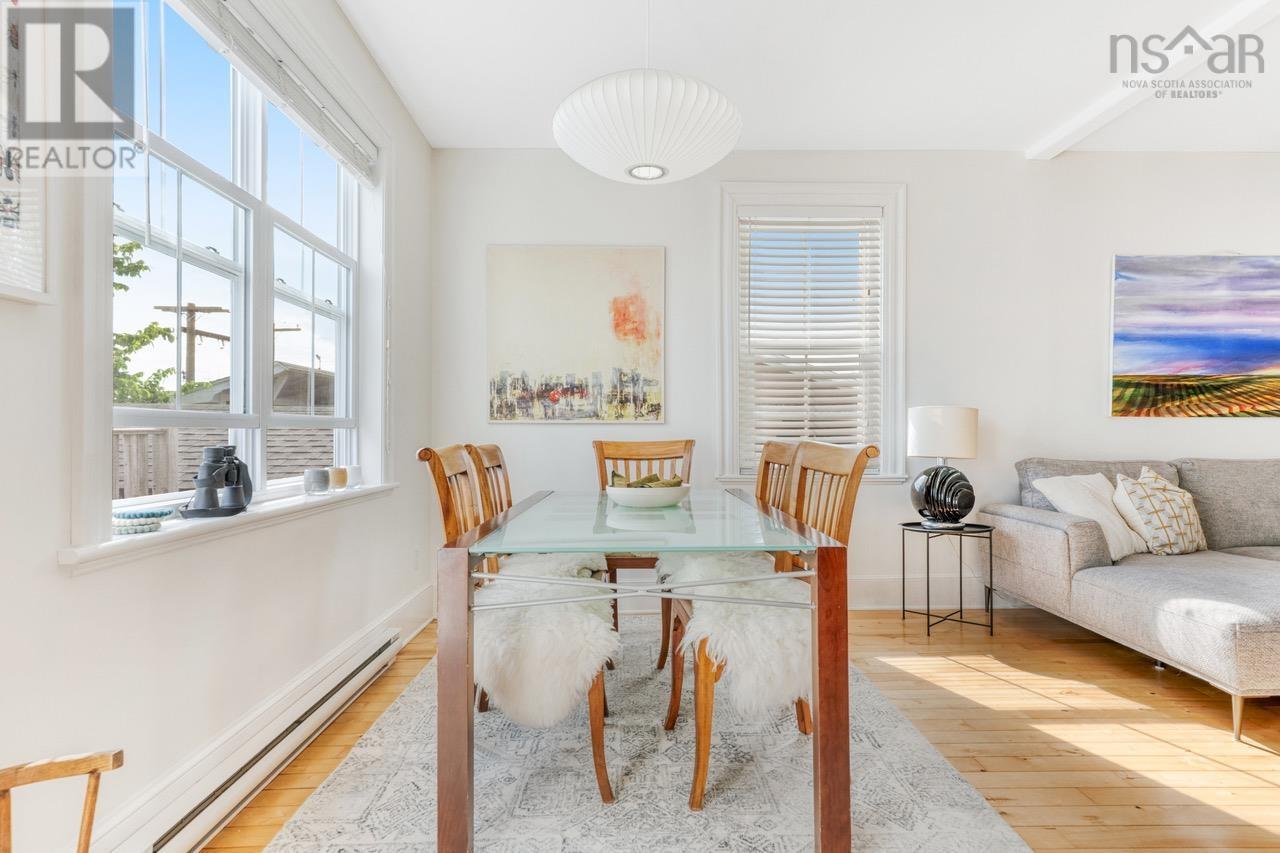 Property 15 of 44 of 268 Montague Street