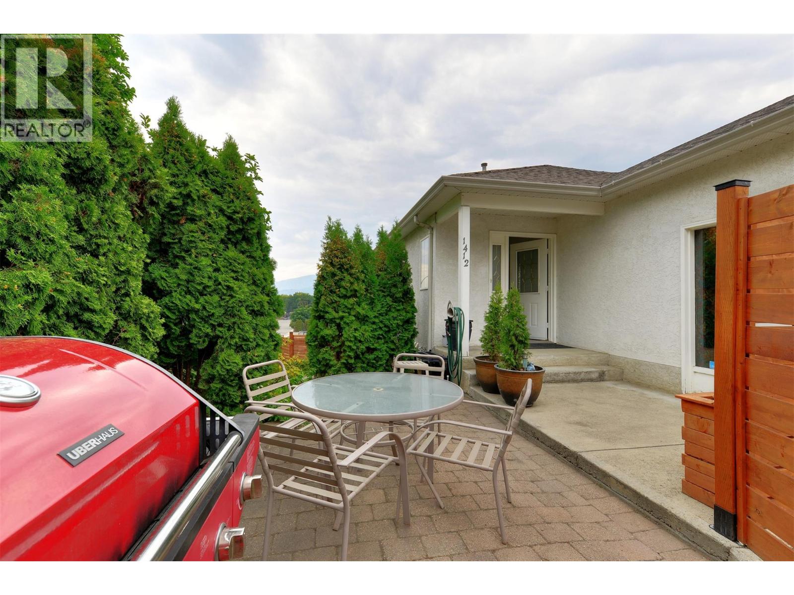 1412 Lawrence Avenue - 18
