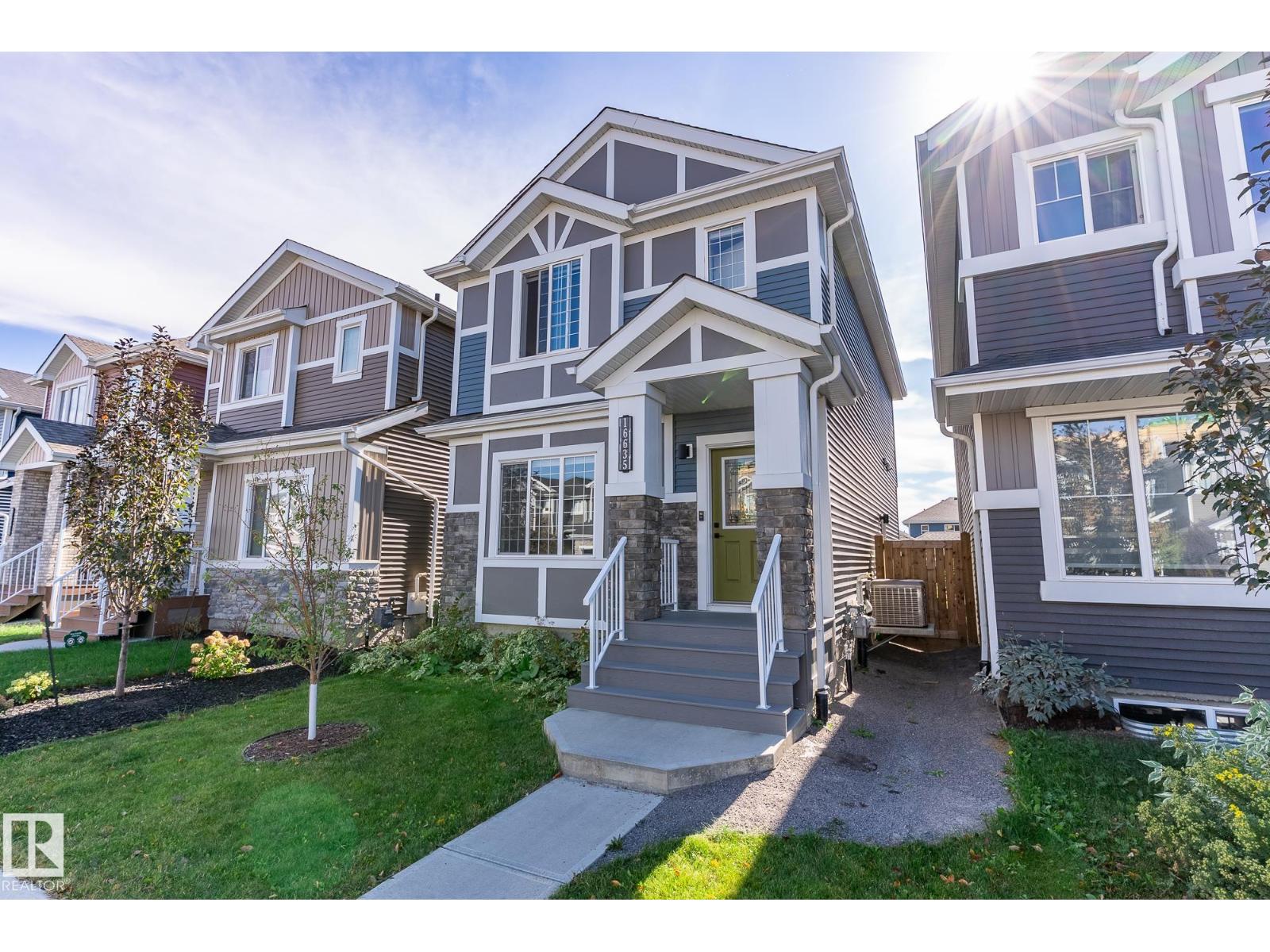 16635 30 AV SW, Glenridding Ravine, Edmonton photo 2