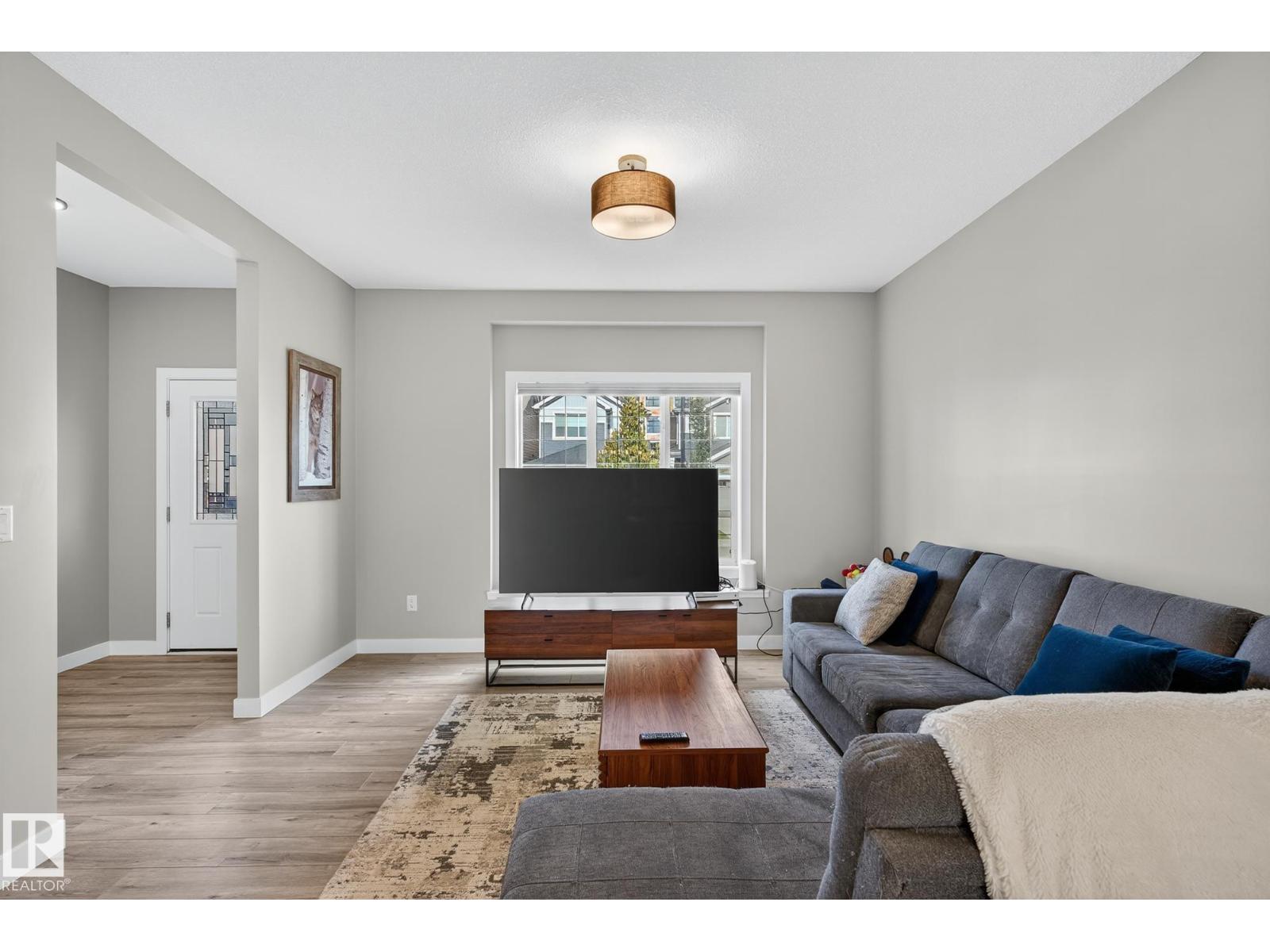 16635 30 AV SW - 8