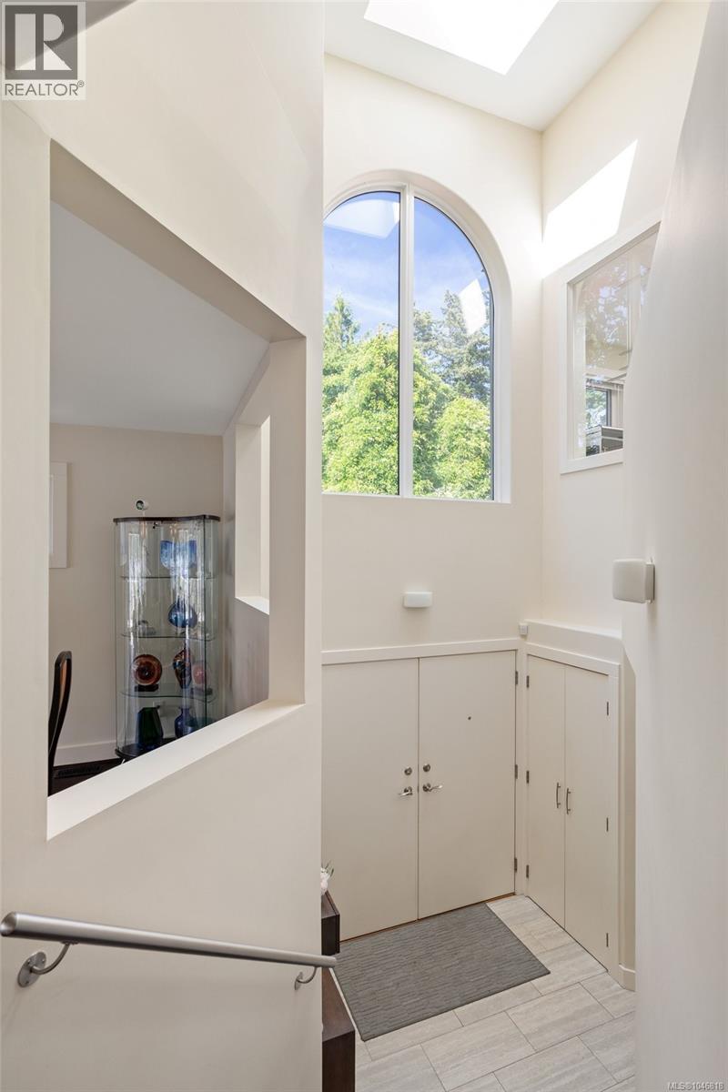 7090 Brentwood Dr - Image 32