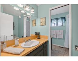 24299 55 Avenue, Langley, BC V2Z2N5 Photo 20