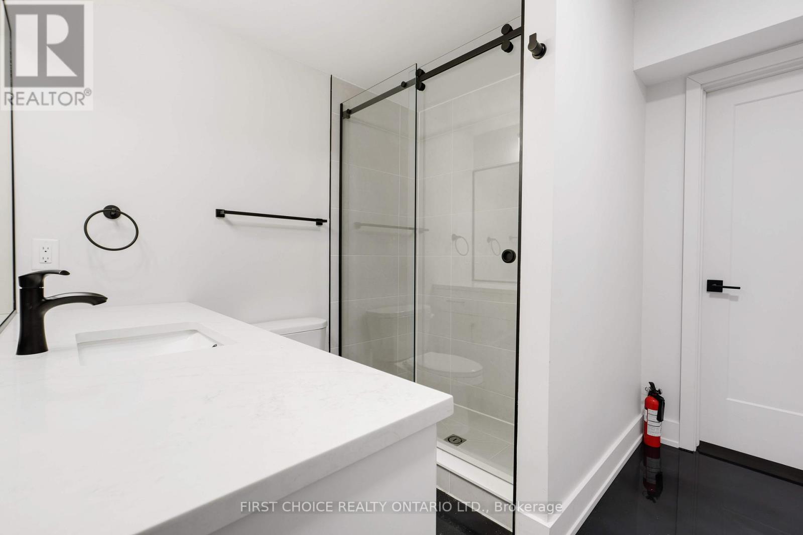 8 Bed, 8 Bath Multi-Family for Sale in Ottawa – 269-271 QUEEN MARY STREET, Ottawa – MLS# X13680950 - Image 44