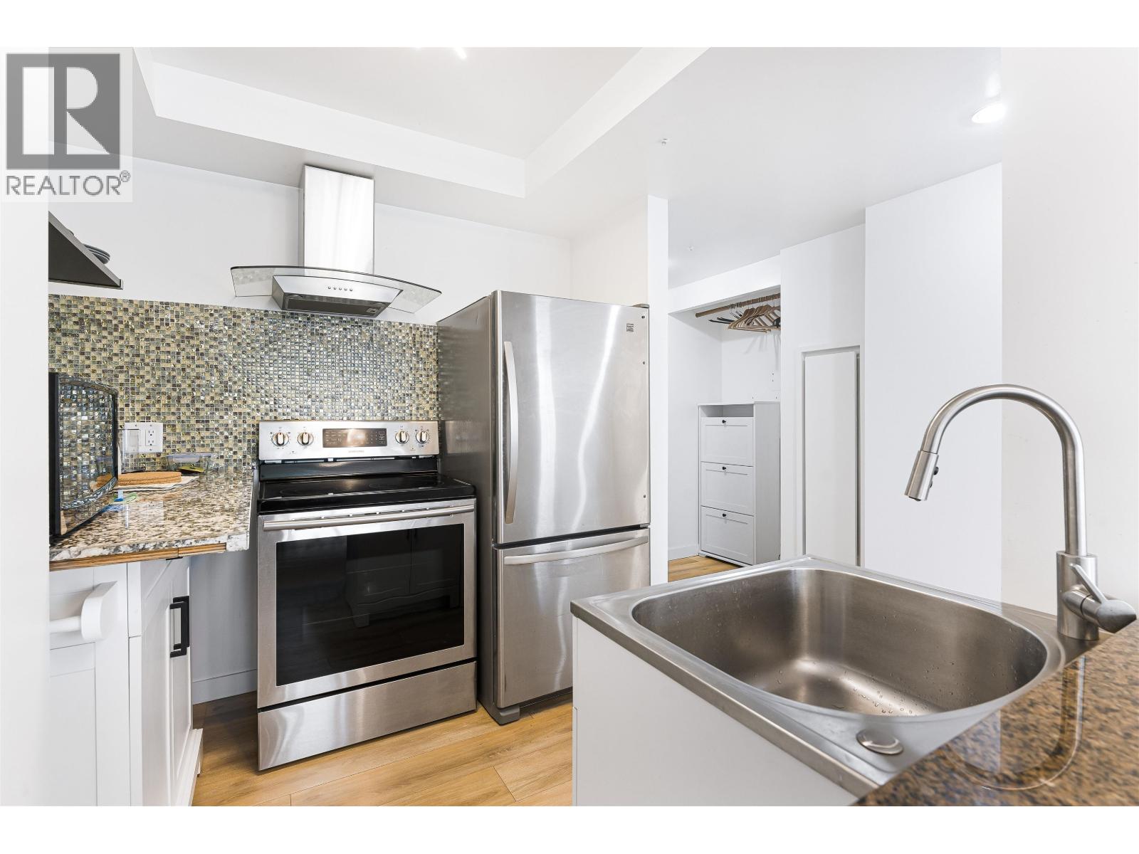 1 Bath House for Rent in Vancouver – 1406 1050 BURRARD, Vancouver – MLS# R3156150 - Image 3