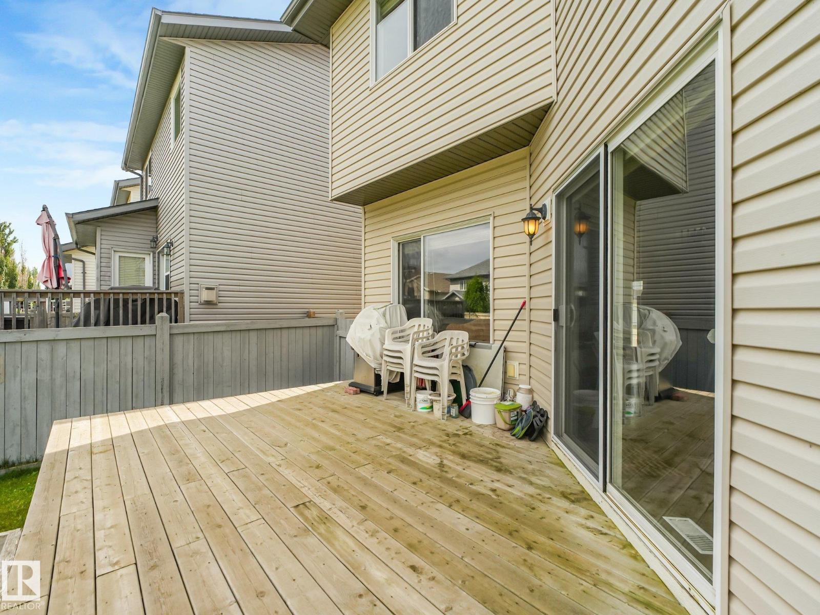 1478 37B AV NW - 53