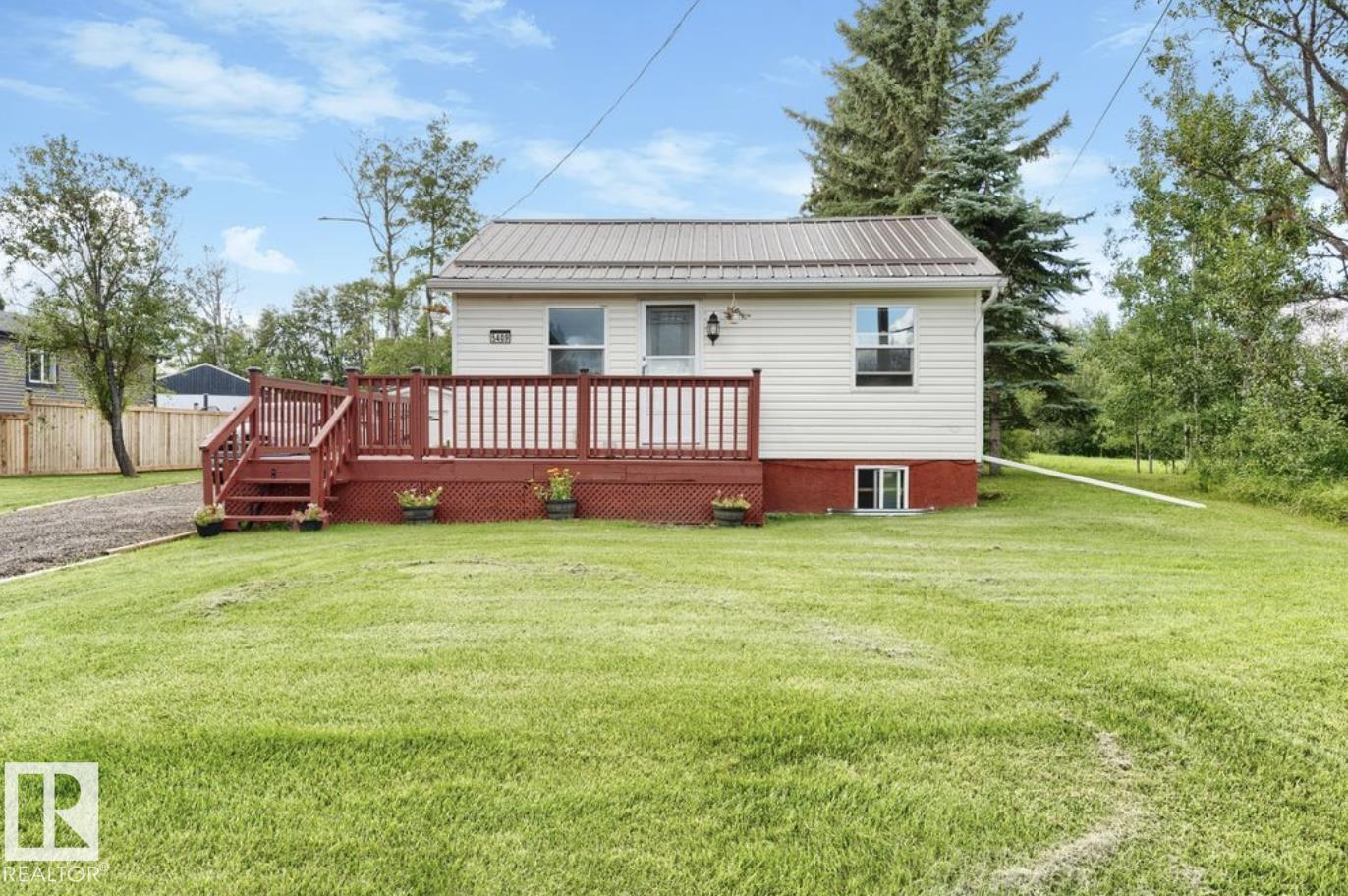 5409 45 ST - 1