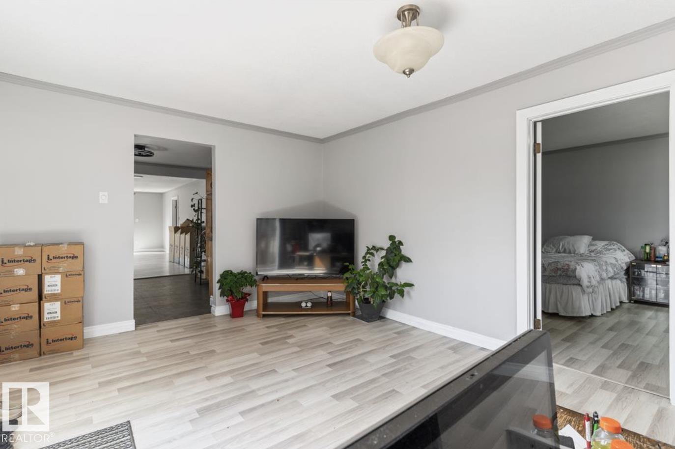 5409 45 ST - Image 10