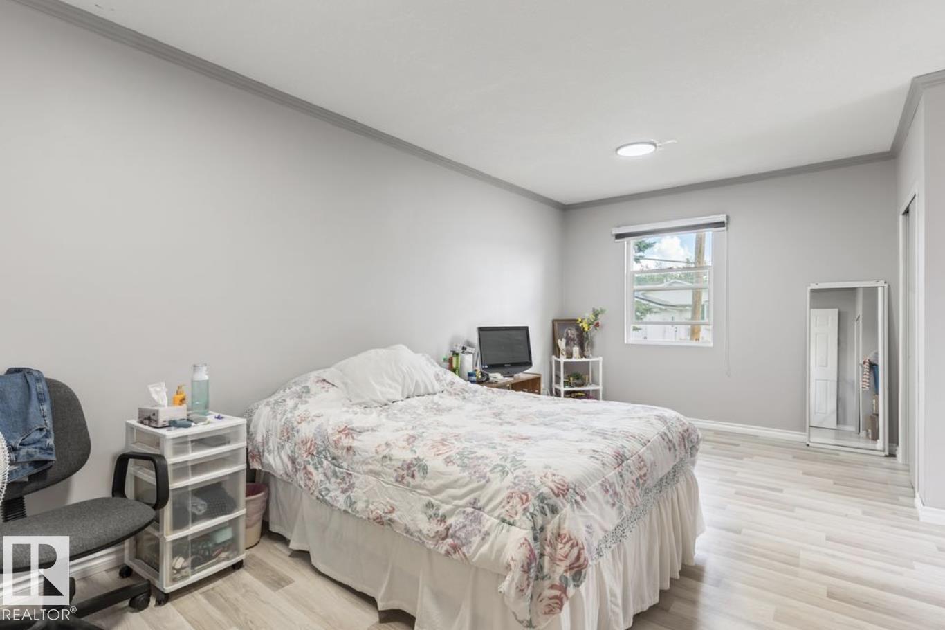 5409 45 ST - 30