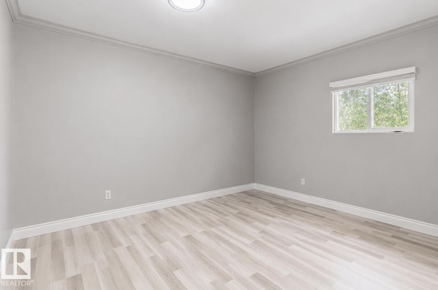 5409 45 ST - Image 36