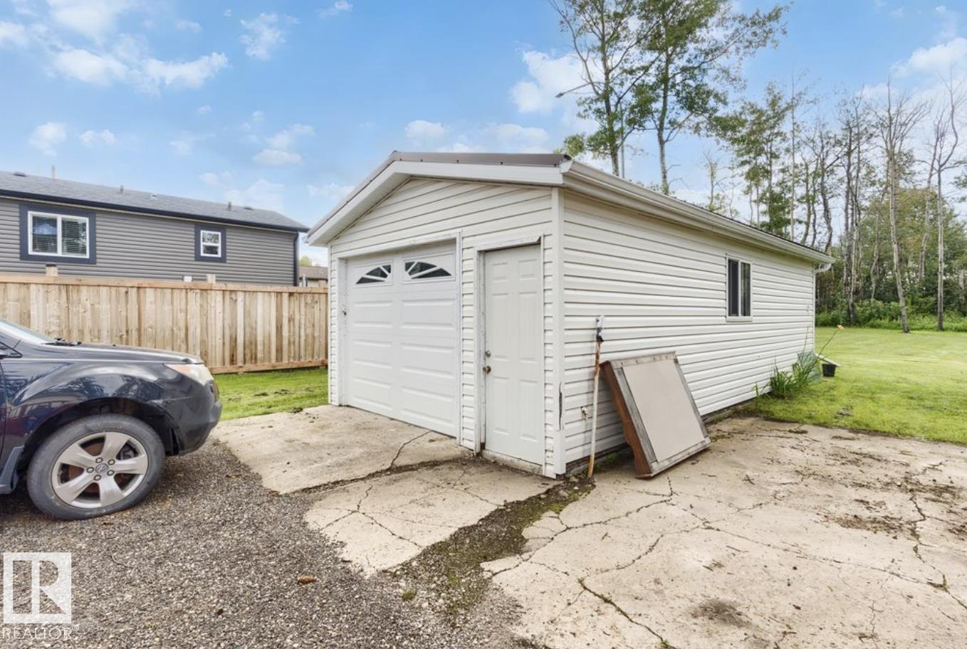 5409 45 ST - Image 44