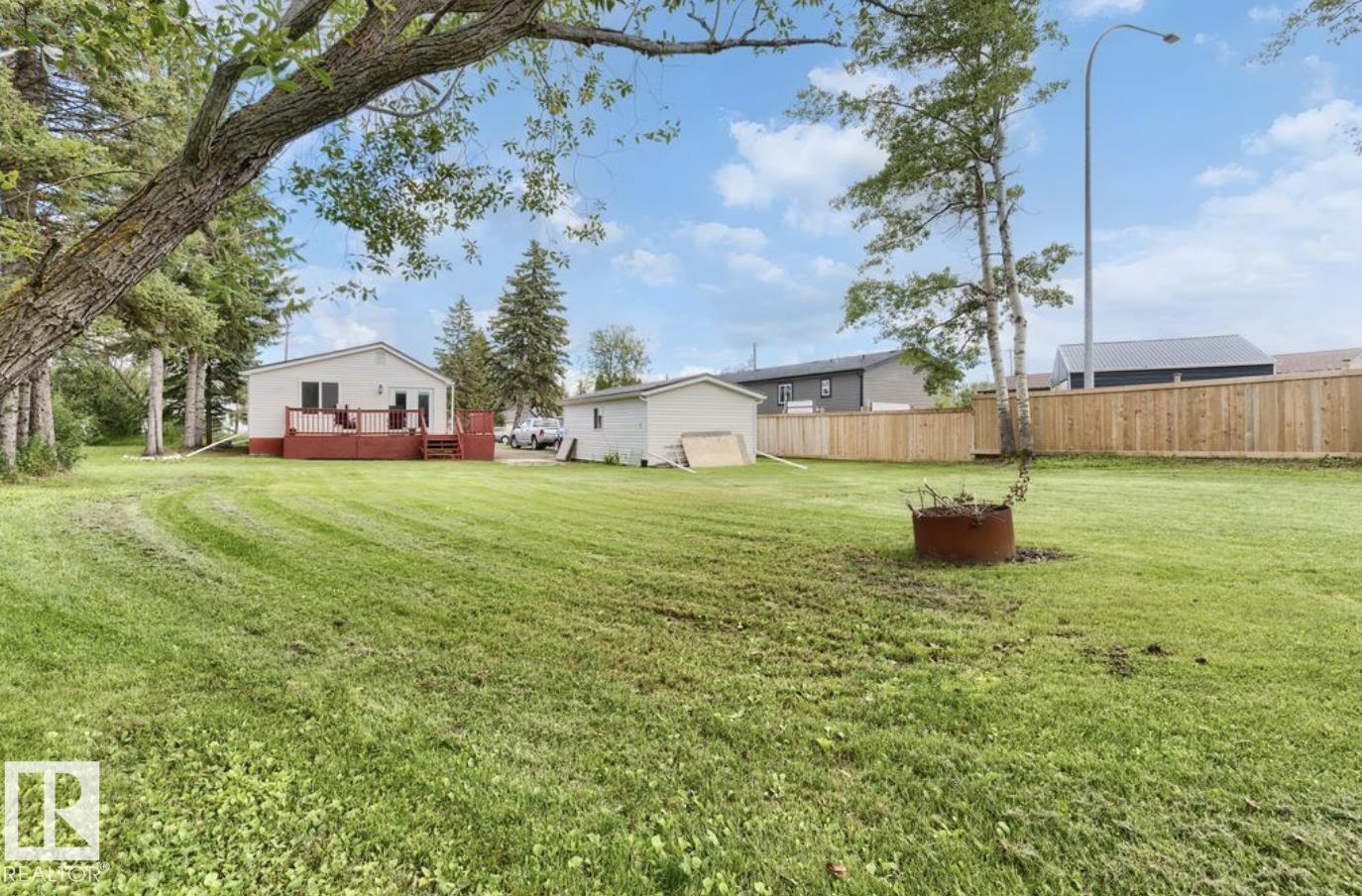 5409 45 ST - 50